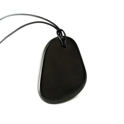 Shungite Root Chakra Necklace – Grounding for All Signs