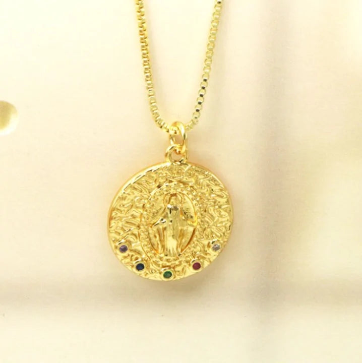 Zodiac Coin Pendant Necklace – Gold Disk Astrology Jewelry ✨