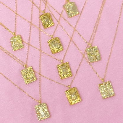 Reversible Zodiac Necklace – Double-Sided Gold Pendant 🌙