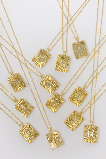 Reversible Zodiac Necklace – Double-Sided Gold Pendant 🌙