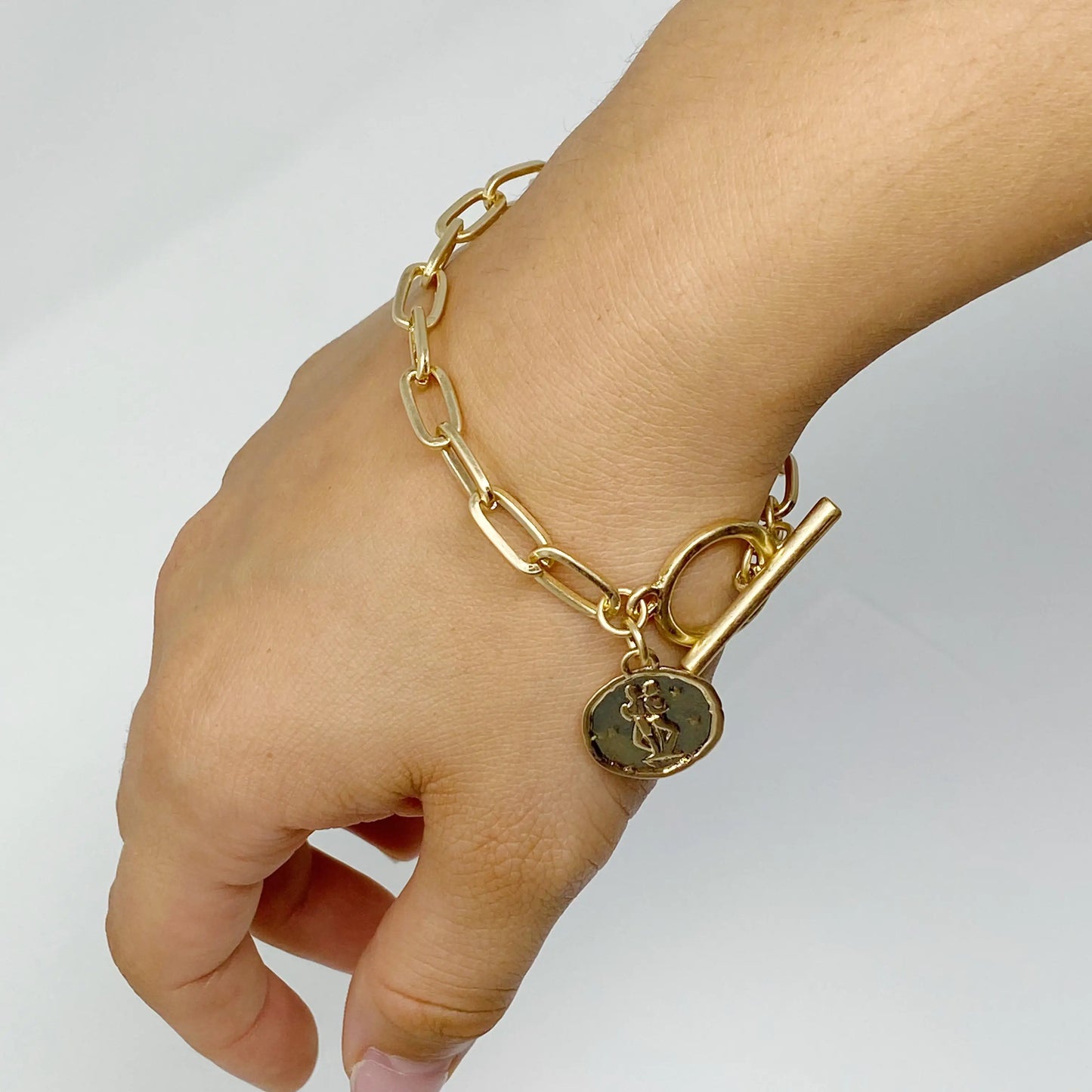 Zodiac Charm Bracelet – Gold Chain Astrology Gift ✨